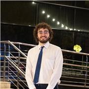Soy un profesor titulado en educación primaria. He tenido experiencia como monitor y entrenador y también he dado repaso a niños d